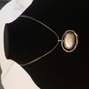 Faux pearl pendant necklace